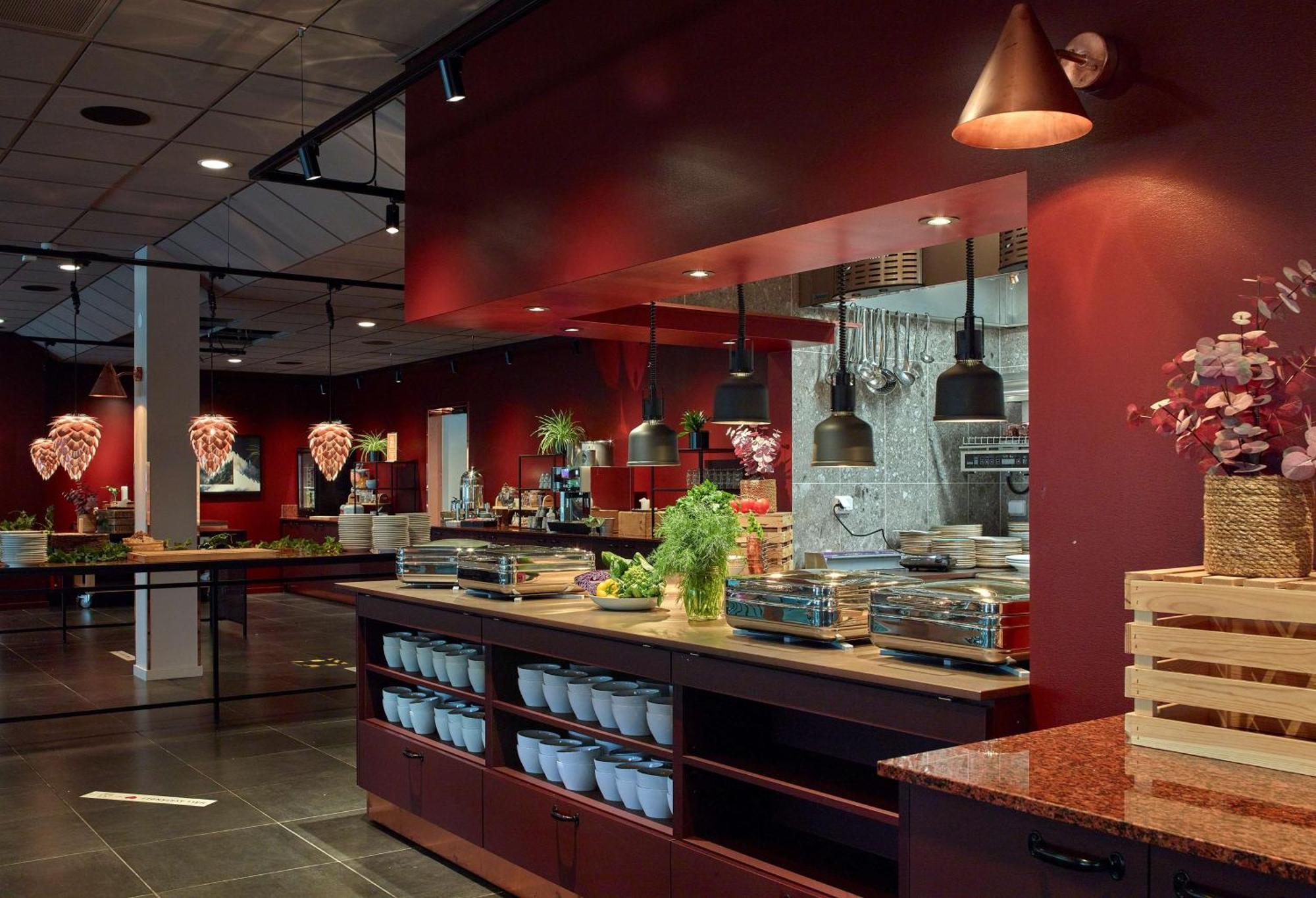 Scandic Oernskoeldsvik ภายนอก รูปภาพ